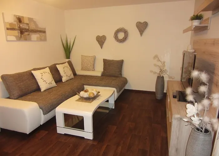 孔琳公寓酒店 *